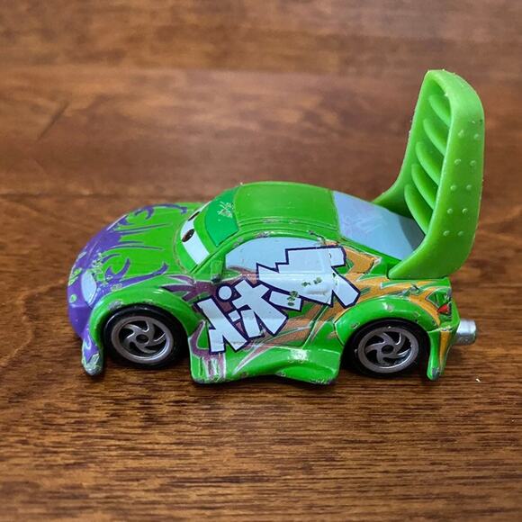 DISNEY PIXAR Cars Wingo Race Metal Die Cast Car - Picture 3 of 5